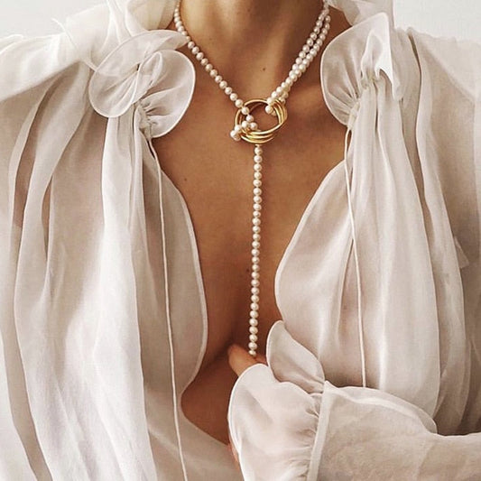 LASSO NECKLACE